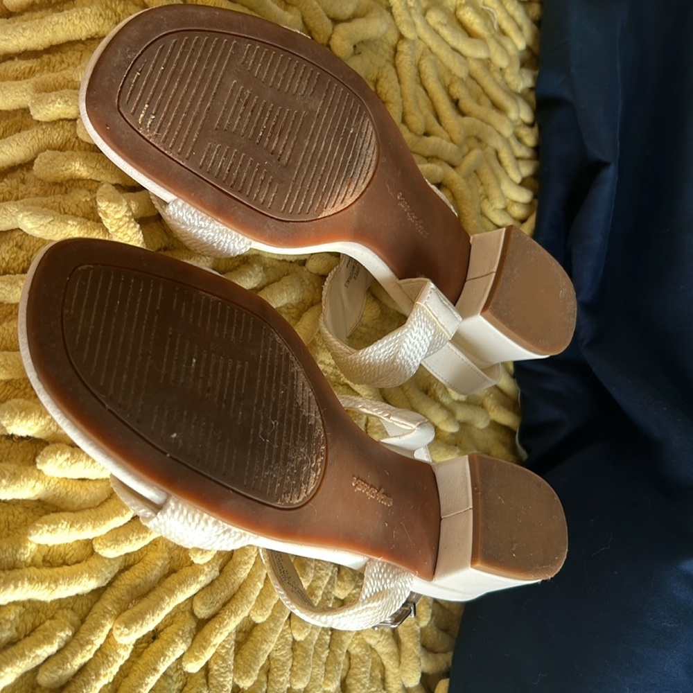 Cute white dress sandals - Picture 6 of 11